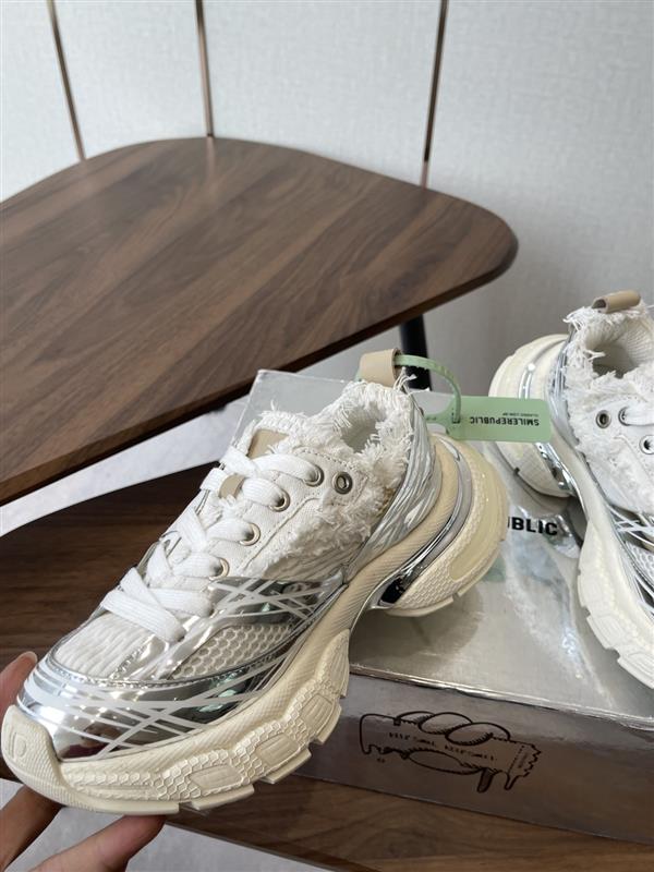 20251128103854910 370